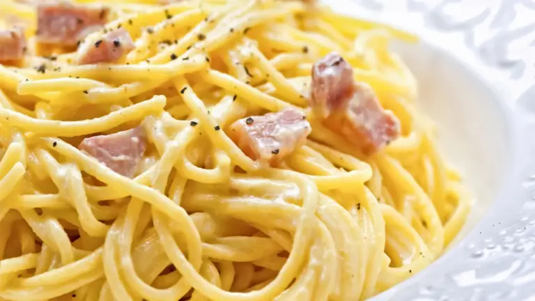 Pasta carbonara sin nata: la versión auténtica italiana que todos deberían conocer
