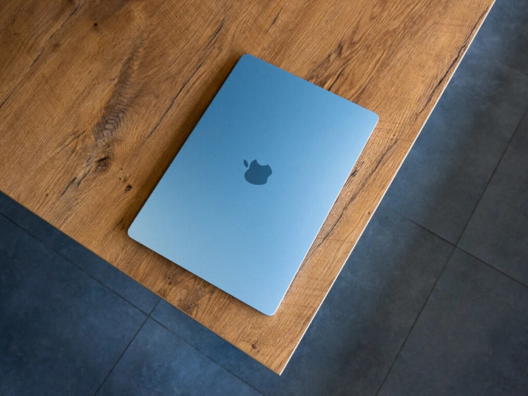 MacBook Air M4: el portátil que hace irrelevantes a todos los demás en su gama de precio