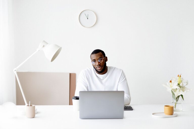 Top 8: Los Hacks Tecnológicos Más Poderosos para Maximizar tu Productividad