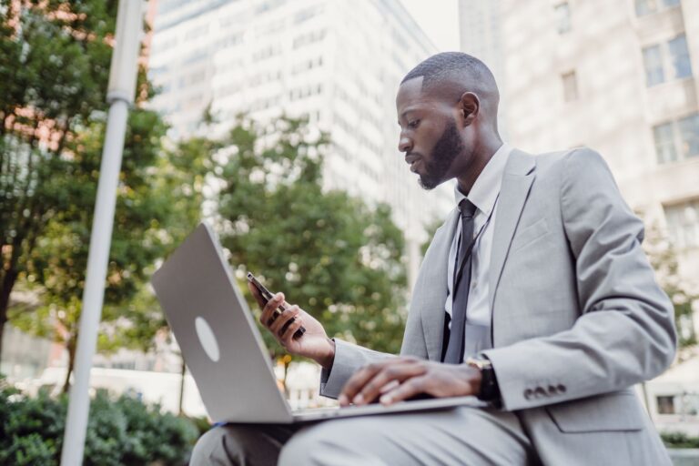 Top 10: ¡Los Negocios y Side Hustles que Están Haciendo Millonarios!