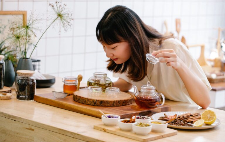 Top 8 Plantas que Te Hacen Dormir como un Bebé: Remedios Naturales para un Sueño Profundo